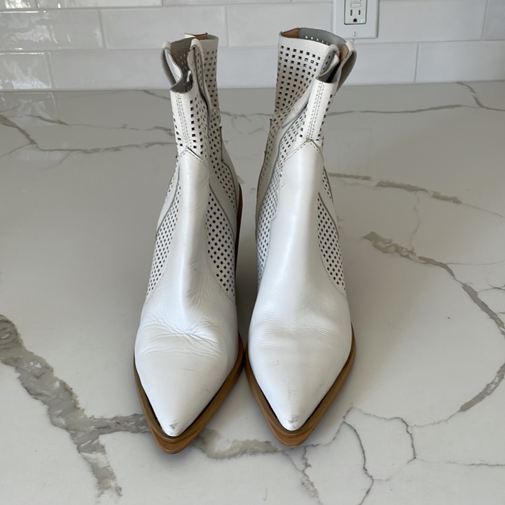 Steven Madden Violet White/Cream Leather Cowboy boots | 8